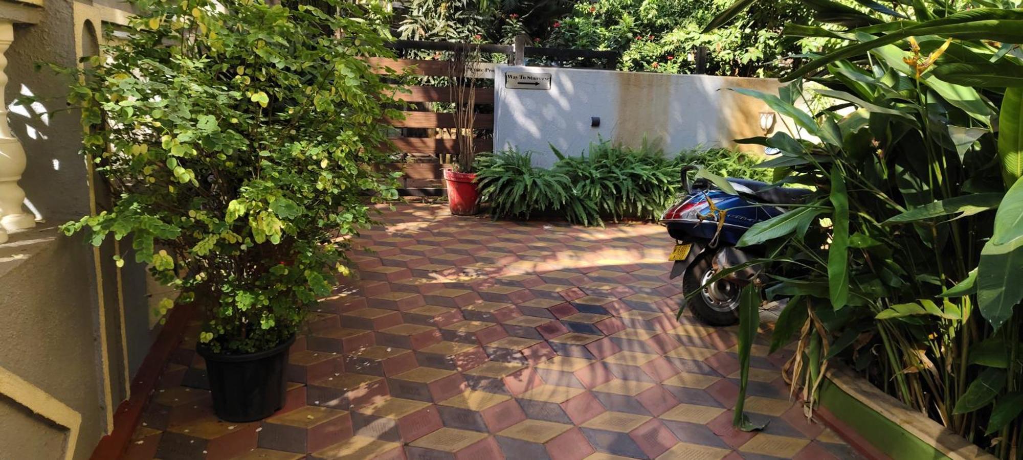 Ena Holiday Inn Calangute Esterno foto