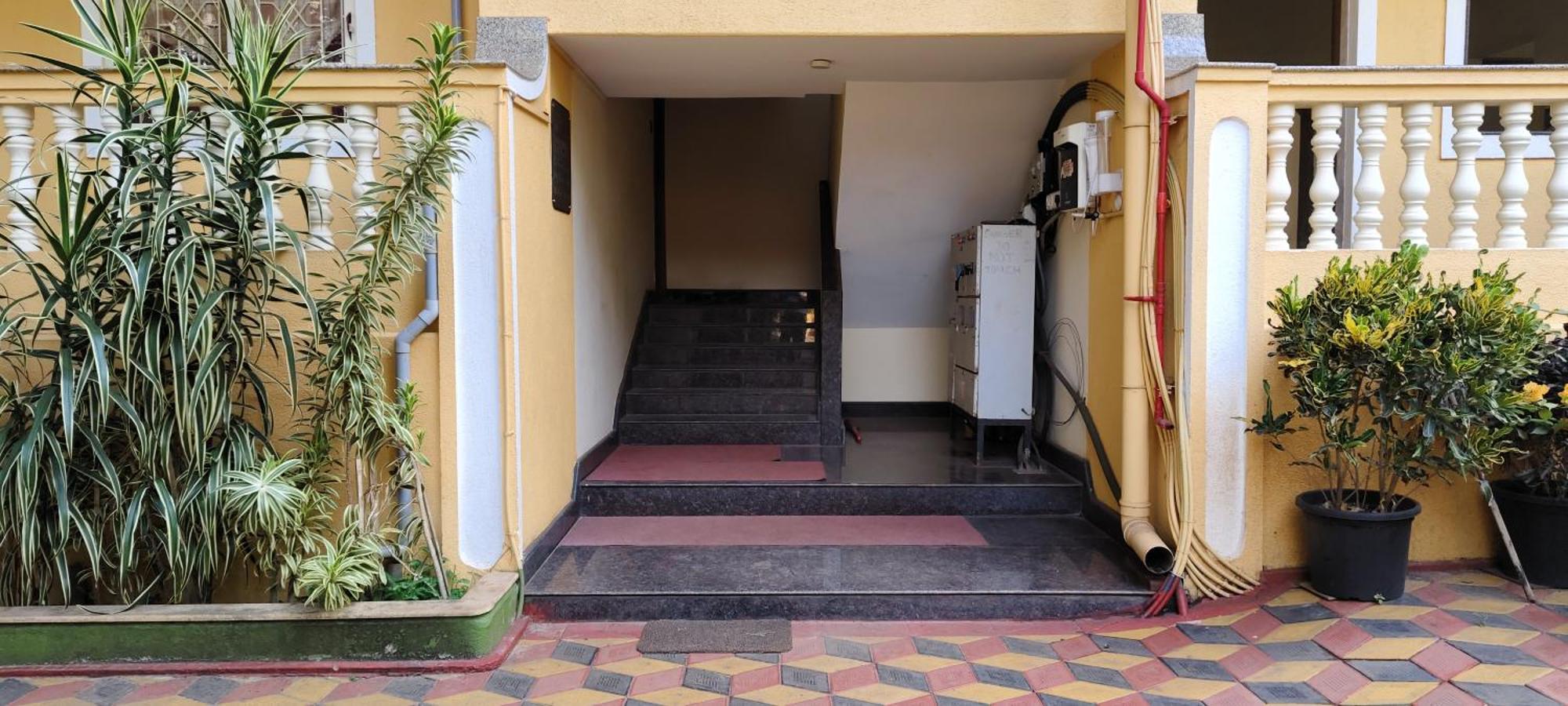 Ena Holiday Inn Calangute Esterno foto