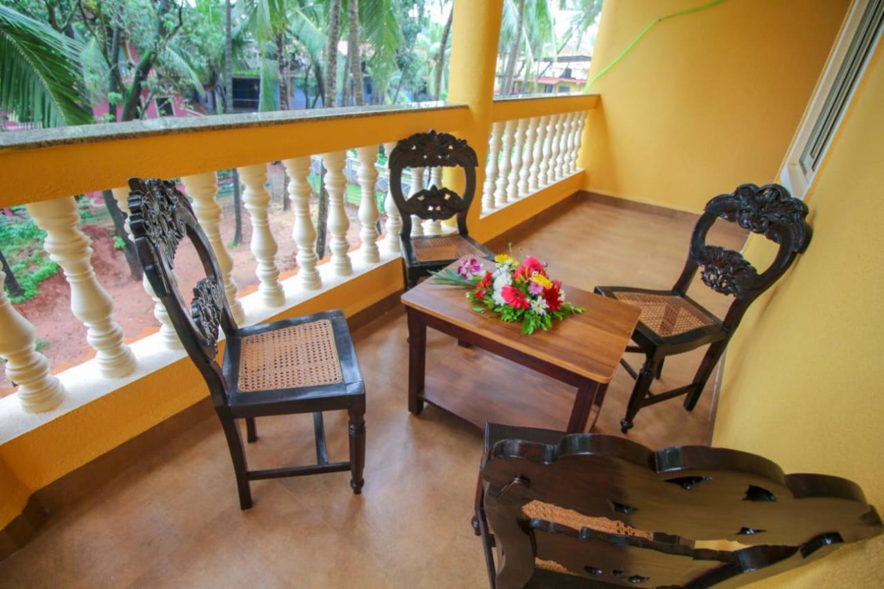 Ena Holiday Inn Calangute Esterno foto